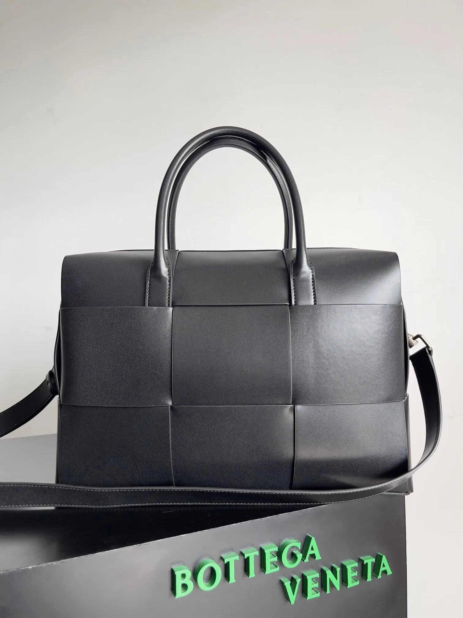 All categories 💚 Authentic bags 💚 BV 2025 new Bottega Veneta large plaid woven men's briefcase